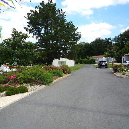Village Vacances De Chantonnay Buitenkant foto